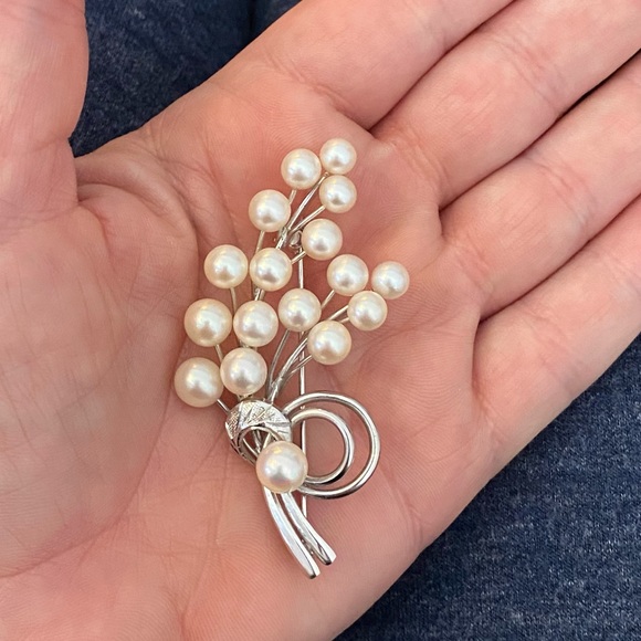 Maruwa Pearl Brooch/Pin - Picture 1 of 9